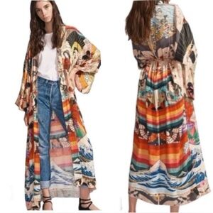 Asian Inspired Print Kimono with self tie belt
Size: OS